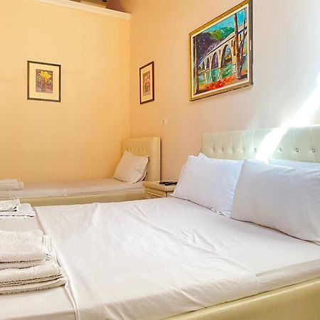 Hotel Pasarela Berat Dış mekan fotoğraf