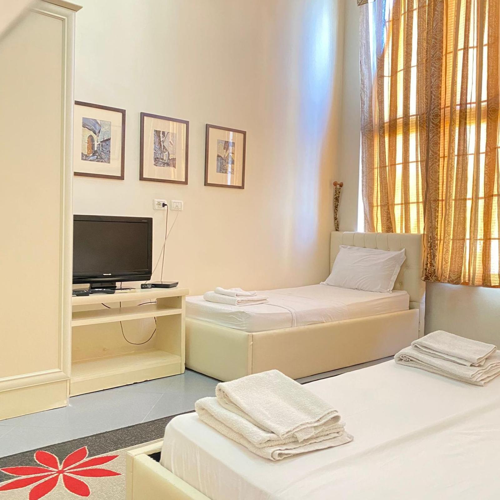 Hotel Pasarela Berat Dış mekan fotoğraf