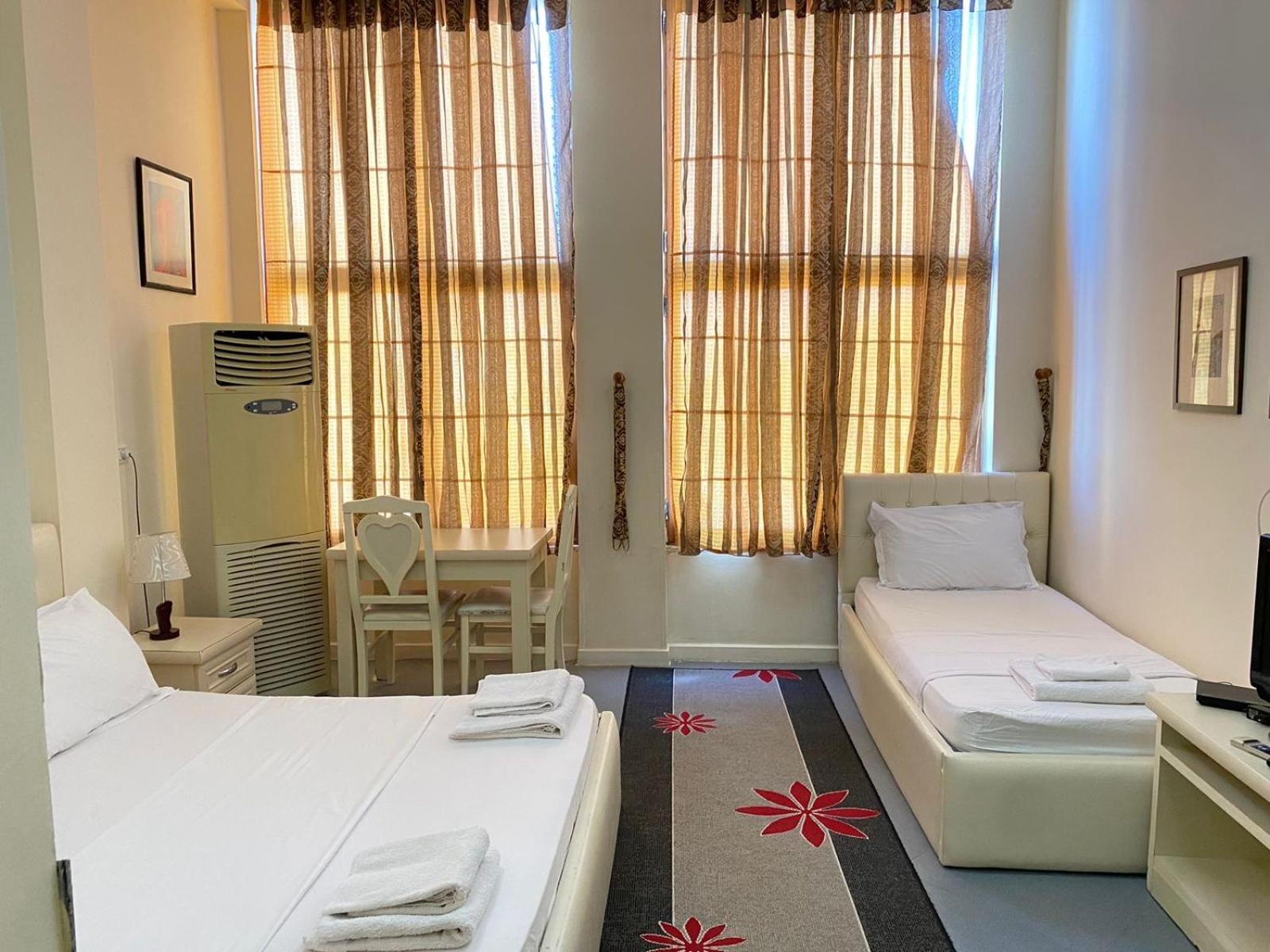 Hotel Pasarela Berat Dış mekan fotoğraf